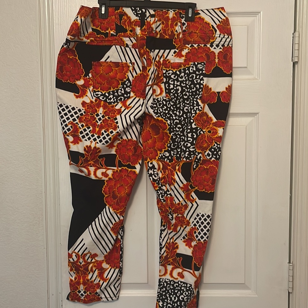 Capris - Picture 2 of 2